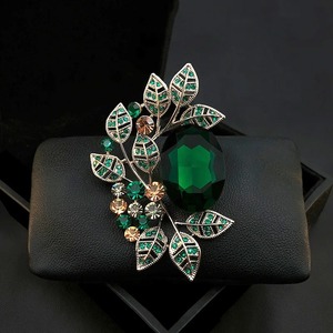 Broche de hojas caladas de cristal de gran tamaño para mujer, joyería de Metal con diamantes de imitación de cristal, Pin para ropa de fiesta, regalo para niña - Product Image 5