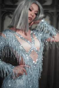 Combinaison argentée à manches longues avec strass et franges, combinaison sexy de club, combinaison à franges, costume de danse, tenue de scène, combinaison pour femmes - Product Image 4