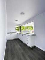 Mini conteneur de design moderne pour fast-food Maisons de café-bar Conteneur d'expédition modifié pour extérieur Cafés Boutiques Villa Salle de sport