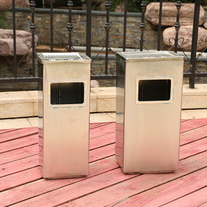 Extincteurs dans les entrées d'ascenseurs, les couloirs, les halls d'hôtels, poubelles intérieures en acier inoxydable - Product Image 1