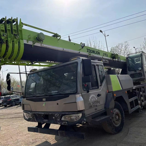 Camión Zoomlion Usado de 35 Toneladas con Grúa, Diseño Todoterreno, Gran Altura de Elevación, Bomba y Caja de Cambios del Motor Totalmente Funcionales - Product Image 1