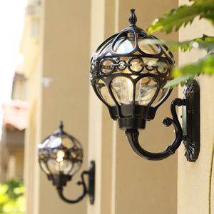 Lanterne LED murale extérieure en alliage d'aluminium, lumière blanc chaud 3500K, étanche, lampe de jardin, diffuseur en verre trempé, 10 ans de garantie - Product Image 3