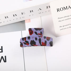 Pinces à cheveux moyennes pour femmes, imprimé léopard, pinces à griffes, pinces à mâchoires, pinces à cheveux imprimées léopard, accessoires de mode pour cheveux - Product Image 4