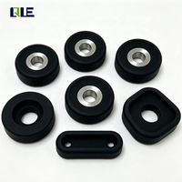 Pièces en caoutchouc silicone moulées sur mesure, supports anti-vibrations en caoutchouc, fabrication OEM, pieds en silicone surmoulés personnalisés avec insert métallique