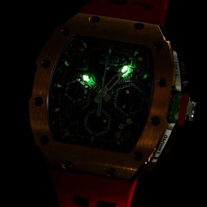 Montre de sport de luxe en acier inoxydable, étanche, lumineuse, idéale pour la randonnée, la natation et les voyages d'affaires - Product Image 4
