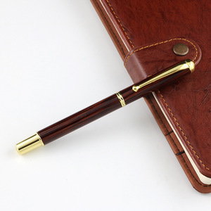 <span class=keywords><strong>Penna</strong></span> Calligrafica in Metallo Effetto Legno con Pennello Morbido, Nuova <span class=keywords><strong>Penna</strong></span> Stilografica con Riempimento Rotante dell'Inchiostro e Serbatoio d'Acqua <span class=keywords><strong>per</strong></span> Copia di Scritture - Product Image 2