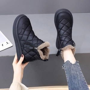 รองเท้าผ้าฝ้ายน้ำหนักเบาพื้นหนากันน้ำแบบ unisex ให้ความอบอุ่น ป้องกันความเย็น นุ่มสบาย กันลื่น เหมาะสำหรับกิจกรรมกลางแจ้ง - Product Image 3