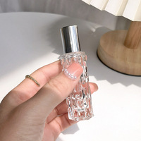 Flacon de parfum en verre transparent de luxe de 10 ml, forme élégante, effet ondulé, vaporisateur à bille pour crème pour le visage, mascara, compte-gouttes pour les yeux