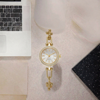 Jam Tangan Wanita Vintage Rantai Berongga Emas Berhiaskan Rhinestone Bezel Dial Jam Tangan Quartz Wanita Pabrik Sumber Grosir Kustomisasi Jumlah Kecil