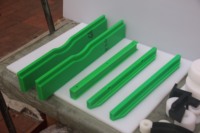 Rail de rail de porte coulissante résistant à l'usure taille de longueur personnalisée OEM Service de coupe de guide-chaîne en plastique HDPE Nylon écologique