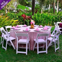 Chaise de banquet rembourrée élégante pour l'extérieur, design Wimbledon blanc, chaise de jardin pliable en résine plastique pour mariage