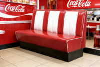 Banquette de restaurant rétro américaine des années 50, multicolores, ensemble de sièges, table et chaises
