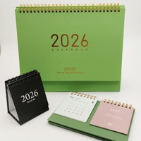 Calendrier de bureau triangulaire personnalisé 2026-2027 avec logo imprimé, horloge de table, impression CMYK feuille d'or, idéal comme cadeau d'affaires, mini calendrier