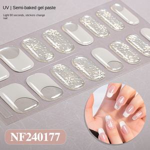 Pegatinas de Uñas en Gel 3D Navideñas de Zhengxiang, Calcomanías Francesas con Diseño de Copos de Nieve, Gel de Uñas de Plástico Semi-Curado con Luz UV - Product Image 3