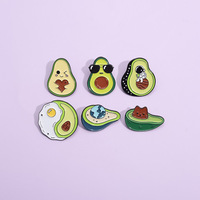 Großhandel Metall-Cartoon-Pins: Exquisite Mini-Avocado-Serie, Grüne Metall-Anstecknadeln, Katzen-, Astronauten- & Herzförmige Emaille-Abzeichen