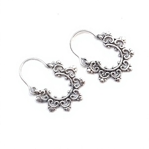 Aros Pequeños de Plata de Ley 925 con Estilo Simple y Exquisito, con Líneas Fluidas, para Mujer - Product Image 3