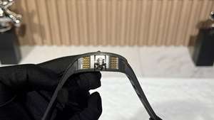 Montre pour homme de haute qualité dorée avec un design ajouré, boîtier en fibre de carbone, bracelet en silicone, résistante à l'eau, mouvement mécanique automatique - Product Image 5