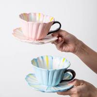 Tasse en céramique rayée peinte style vintage, tasse à café créative en forme de fleur avec soucoupe