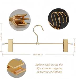 Ensemble de cintres en métal doré pour pantalons, vente en gros - Product Image 3
