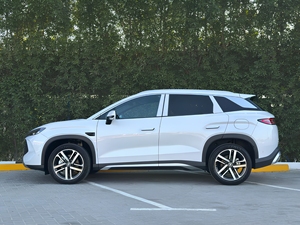 Auto Eléctrico BYD Song L DMi 2025 de Cuatro Ruedas - Product Image 4