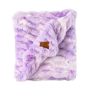 Extra Soft Blanket Made from Recycled Materials Machine Washable Faux Fur Blanket