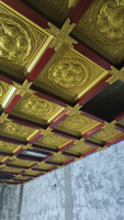 Plaques de plafond en aluminium de style chinois avec lotus doré pour la décoration des temples zen, panneaux de plafond en aluminium