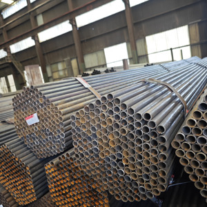 Tuyau en acier soudé ERW <span class=keywords><strong>de</strong></span> petit diamètre, résistant à l'usure, laminé à chaud, noir, pour l'habillage, la construction, le pliage, la découpe, certifié API - Product Image 2