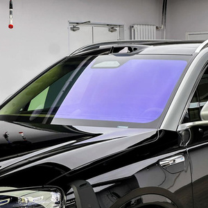 Película adhesiva para ventanas de coche de alta calidad, camaleón, VLT60%, color púrpura, rollo de película tintada para ventanas. - Product Image 1
