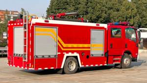 Camión de <span class=keywords><strong>Bomberos</strong></span> Isuzu Frr 4x2 de 4,000 Litros con Bomba de Espuma, Certificado CE, Apto para Aeropuertos y Entornos Industriales - Product Image 6