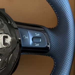 Volant en cuir perforé <span class=keywords><strong>noir</strong></span> pour Audi B9 A3 A4 A5 S4 RS5 S3 S4 S5 A6 A7 A8 Q5 Q7 TT R8 S6 RS6 <span class=keywords><strong>RS7</strong></span> S7 B8.5 B8 - Product Image 4