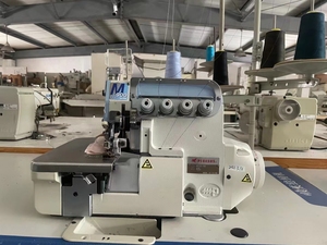 Máquina de Coser Overlock de Alta Velocidad con Accionamiento Directo M900 Usada - Product Image 2