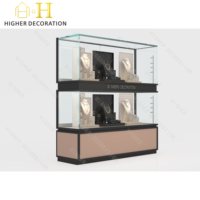 Vitrine à bijoux de luxe avec panneau arrière miroir et étagères en verre pour une visibilité maximale en magasin