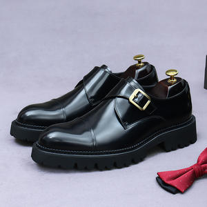Scarpa formale da <span class=keywords><strong>uomo</strong></span> lucida con cinturino da monaco <span class=keywords><strong>nero</strong></span> elegante in pelle lucida scarpa da <span class=keywords><strong>uomo</strong></span> con fibbia dorata - Product Image 2