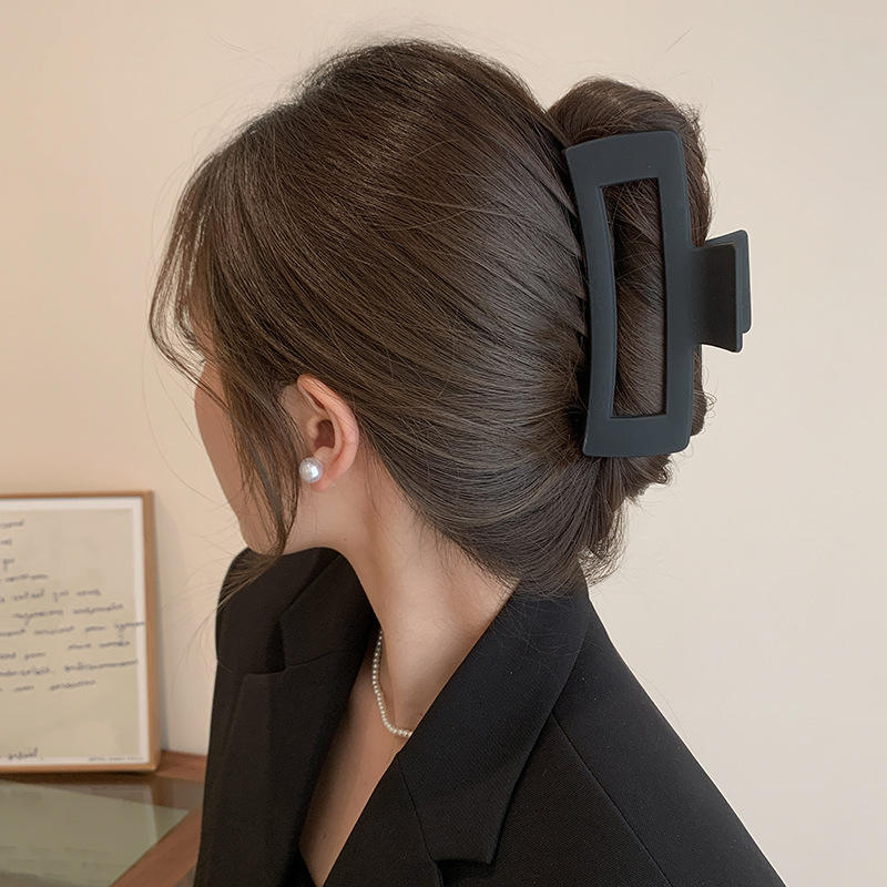 156 # กริปเปอร์สี่เหลี่ยมสีดำฝ้า12.5ซม