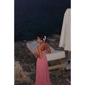 ชุดราตรีทรงบอลกาวน์ผ้าซาตินสีชมพูโรส แต่งเลื่อมวิบวับ ประดับลูกปัด แบบสั้น คอวี ทรงยาวถึงพื้น หรือความยาวระดับเข่า มีให้เลือกแบบ ODM OEM - Product Image 1