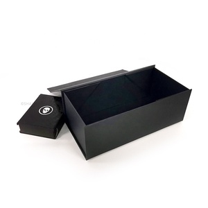 Kit de Maquillage pour Adolescents CMYK : Design Adapté aux Besoins des Étudiants Universitaires et des Débutantes en <span class=keywords><strong>Beauté</strong></span> - Product Image 1