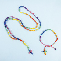 Bracelet chapelet arc-en-ciel, perles de prière colorées tissées à la main avec mini croix crucifix, cordon en nylon, souvenirs de festivals religieux