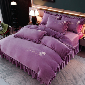 Juego de Ropa de Cama de Cuatro Piezas de Lana de Leche Gruesa de Alta Gama, Retención de Calor en Invierno, Estilo Princesa, Patrón de Letras - Product Image 4