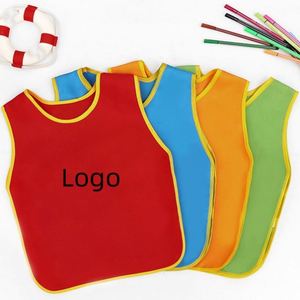 Babero con Capucha sin Mangas para Bebés, Ropa Protectora Lavable para Guardería, Delantal Infantil con Diseño de Vestir al Revés - Product Image 1