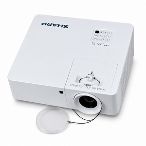 Proyector Láser Sharp XG TK456ZA <span class=keywords><strong>de</strong></span> 6000 Lúmenes y 1080P con Soporte 4K para Salas <span class=keywords><strong>de</strong></span> Juego y Cine en Casa - Product Image 2