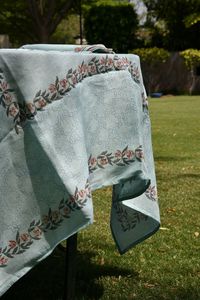 ผ้าปูโต๊ะลายดอกไม้พิมพ์ลายด้วยมือแบบดั้งเดิม ขนาด 60x90 นิ้ว ผลิตภัณฑ์ขายส่ง ราคาขายส่ง - Product Image 3