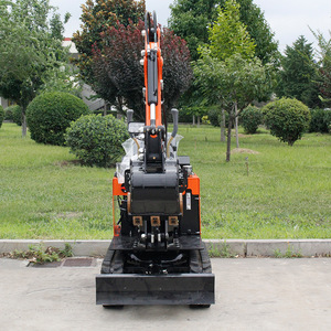 Micro-excavatrice EZ 08 de 2 tonnes, type chenillé, avec rayon de braquage court, pour l'entretien des terrains en herbe - Product Image 1