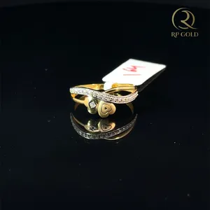 Bague de cocktail élégante en or 24 carats avec un design moderne en forme de cœur, bijoux élégants pour femmes, cadeau parfait pour un mariage ou une fête - Product Image 3