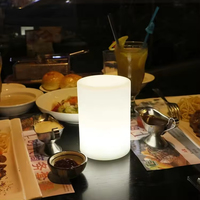Lampe de table cylindrique LED personnalisable avec logo, alimentée par batterie, pour restaurant, bar, café, chambre et hôtel, lampe décorative