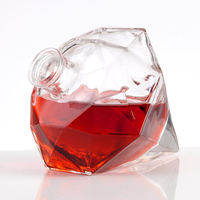 Bouteille à liqueur en verre super flint de 500 ml, forme spéciale facettée, avec bouchon et finition givrée pour emballage personnalisé de spiritueux