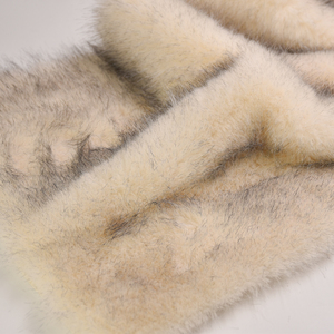 Atacado 100% poliéster Plush Rabbit faux fur Tecido Plush Lambs Fleece faux fur fabric fourure artificiele qualite para vestuário - Product Image 4
