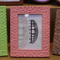 Décoration de table moderne de luxe rose et verte, design Art Déco créatif en bois avec finition céramique haute brillance et motif écailles de poisson en relief 3D