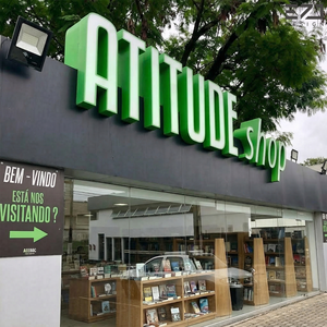 Letras de Canal LED 3D Personalizadas EZD de Alto Brillo para Exteriores, Letrero Luminoso Nocturno Personalizado para Fachada de Tienda - Product Image 1