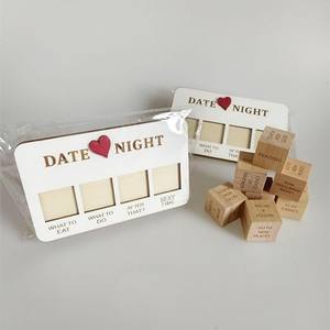 Jeu de Dés Hexagonal Personnalisé en Bois de Teck pour Couples pour Soirée en Amoureux - Product Image 2