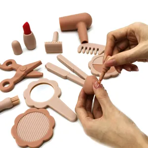 Pretend Makeup Toy Kit 12 PCS Play Cosmetic Case Acessórios de maquiagem Silicone Menina Brinquedos